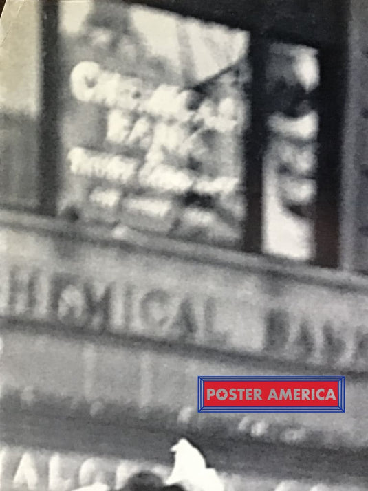 A Sailors Kiss Times Square Reproduction Poster 24 X 36