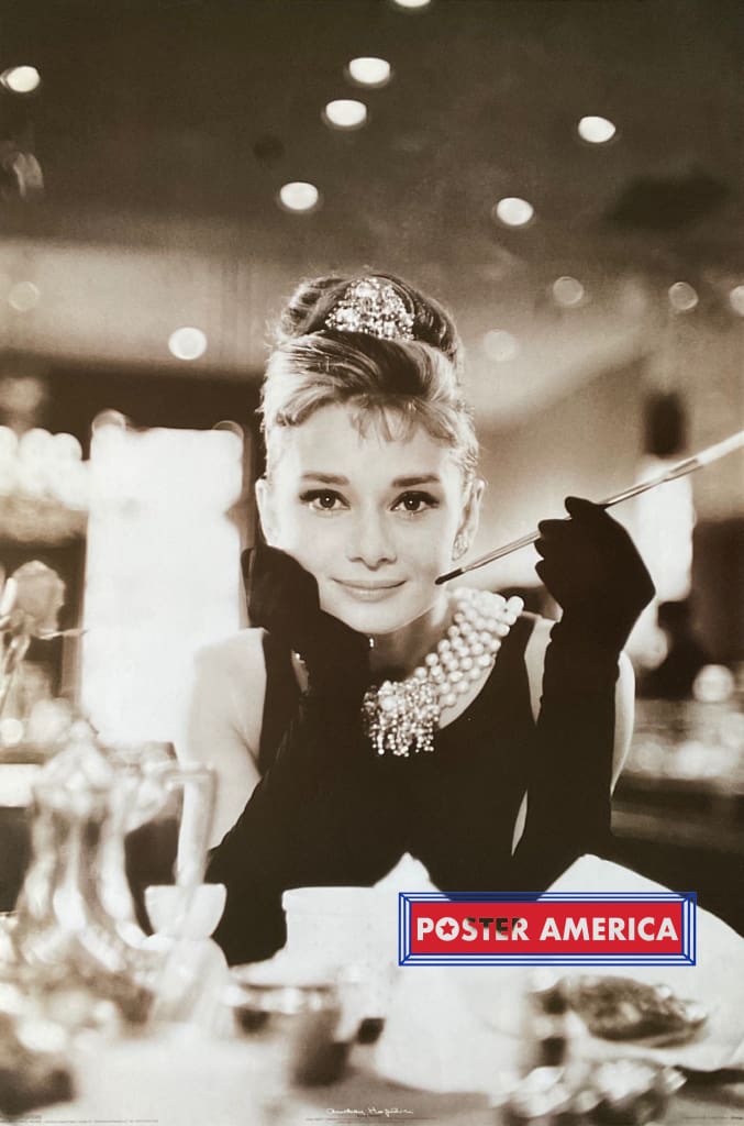 Load image into Gallery viewer, Audrey Hepburn Breakfast At Tiffanys Signature Series Poster 24 X 36
