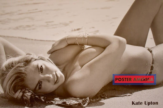 Kate Upton Black And White On A Beach Poster 24 X 36
