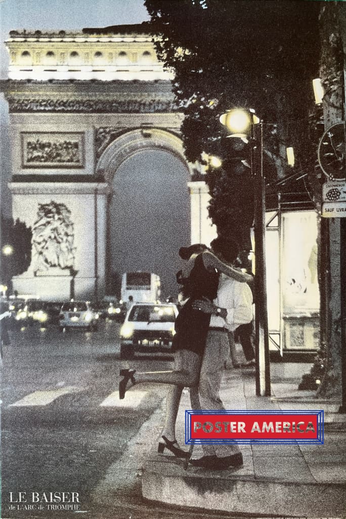 Load image into Gallery viewer, Le Baiser De Larc Triomphe Vintage Scenic Photography Poster 23.5 X 35
