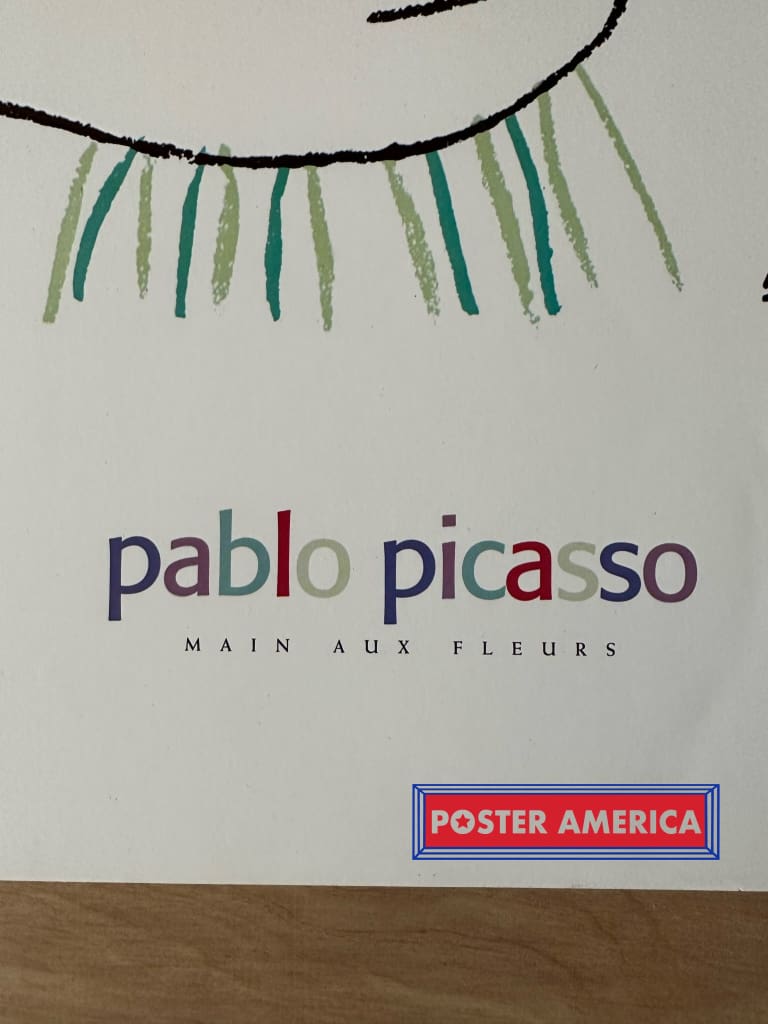 Load image into Gallery viewer, Pablo Picasso Main Aux Fleurs Art Print 23.5 X 31.5
