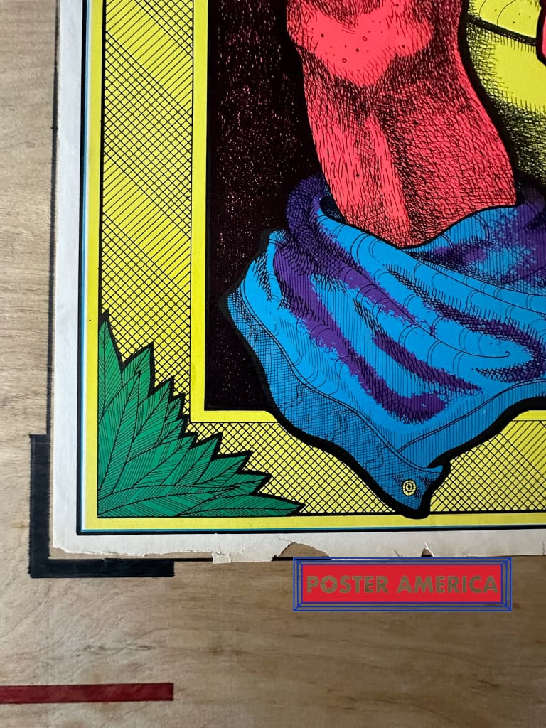 Load image into Gallery viewer, Richard Nixon Smile On The Toilet Original 1971 Black Light Poster 24 X 35 Blacklight
