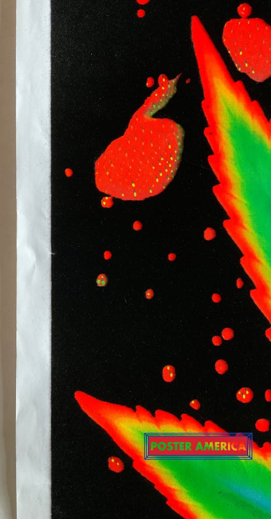 Load image into Gallery viewer, Strawberry Kush Novelty Black Light Poster 23 X 35

